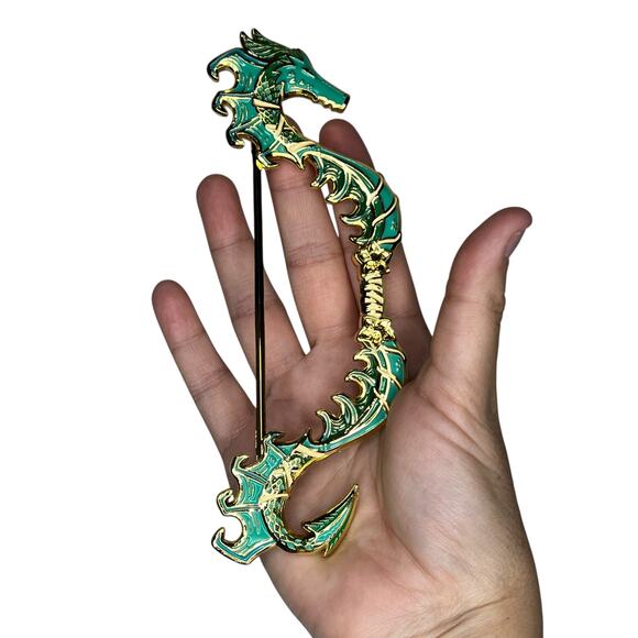 Illumicrate Daughter of the Moon Goddess Jade Dragon Bow Replica - May 2025 - Picture 2 of 8